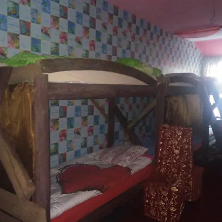 Hostel Beliy Kakadu *
